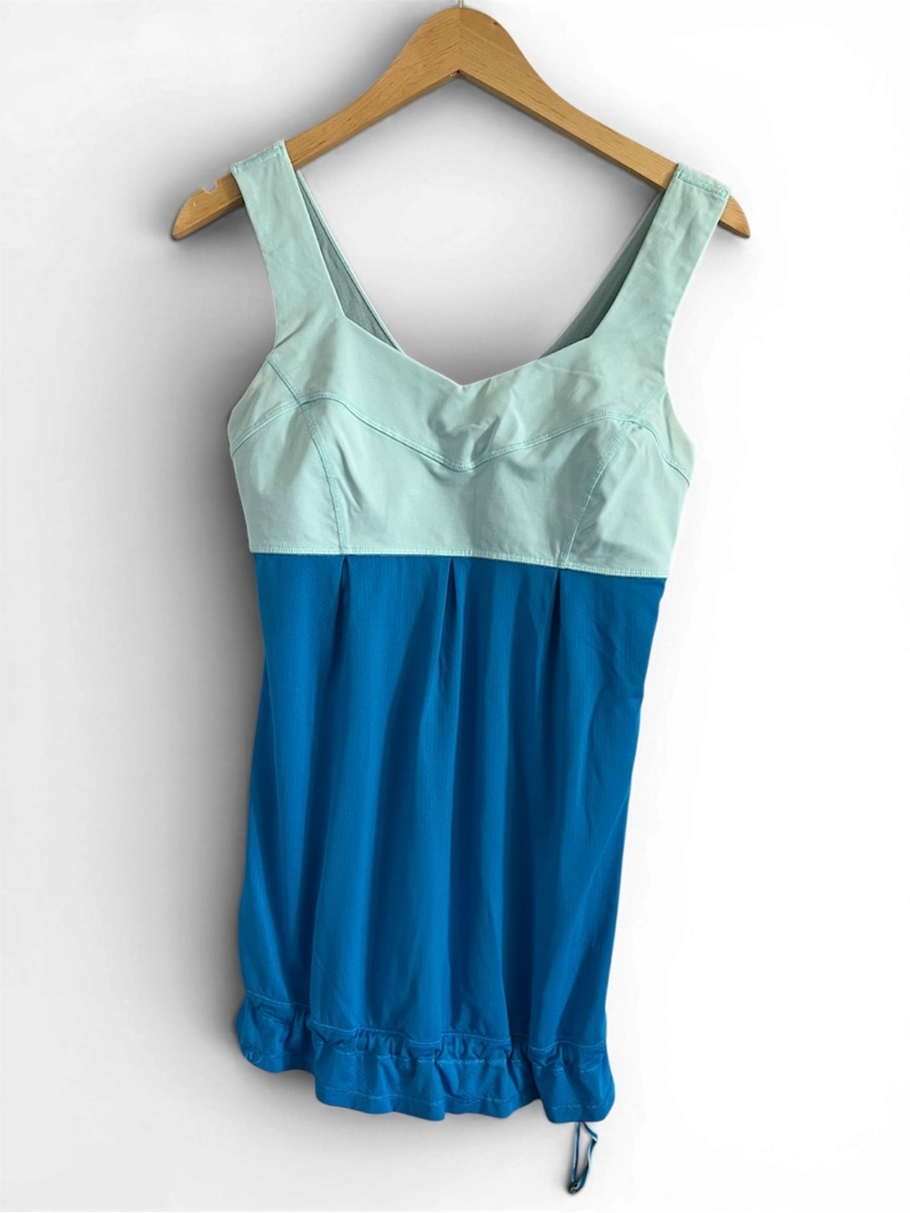 Lululemon Tank Top Size 6 Blue Mint Built In Bra Yoga Athletic